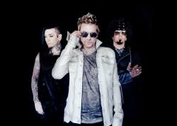 Sixx:A.M. — Girl With Golden Eyes