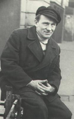 Ernst Busch — Гимн коминтерна (Заводы, вставайте)