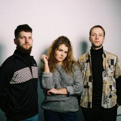 Клуб любителей музыки — Дура